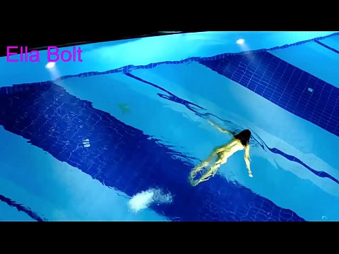 ❤️ Ich kann nicht aufhören zuzusehen, junge Blondine beim Nacktschwimmen im Pool des ELLA BOLT Resorts erwischt Sex video bei porn de.camporner.top ❌️❤